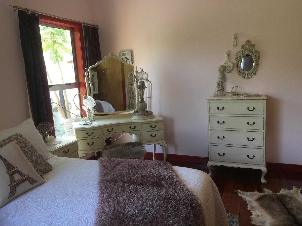 The Olive Grove Guest House Te Kopuru Екстериор снимка